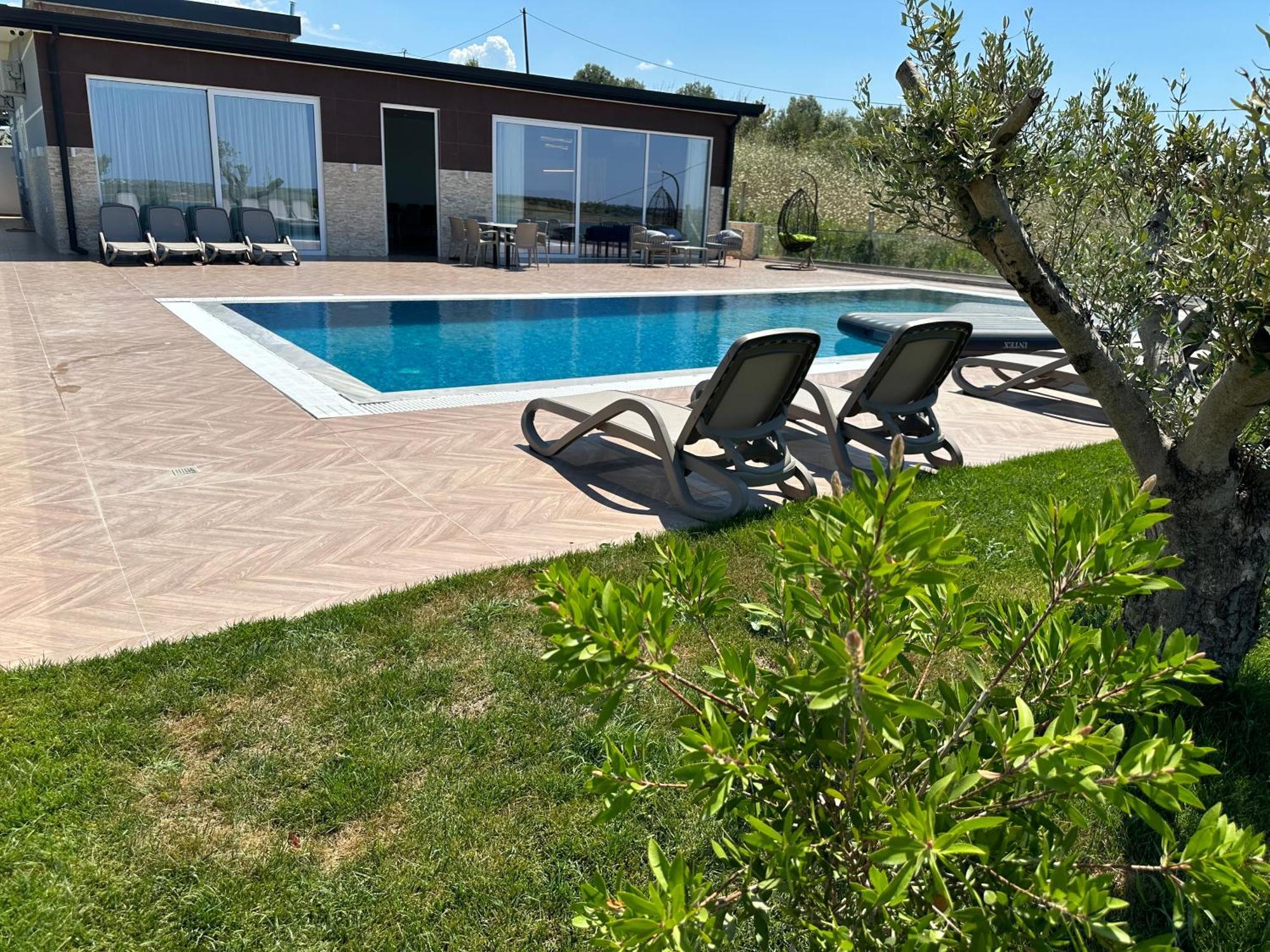 Top Villas Durres Exterior photo